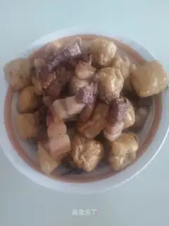Soy tofu and red meat