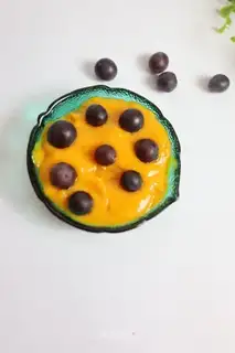 Mango muddled grapes
