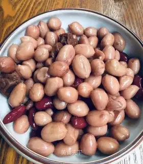 Plum peanuts
