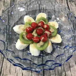Fruit platter salad