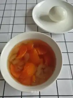 Pumpkin's making snow clams