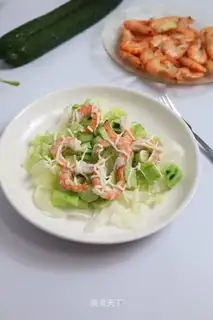 Cucumber shrimp salad