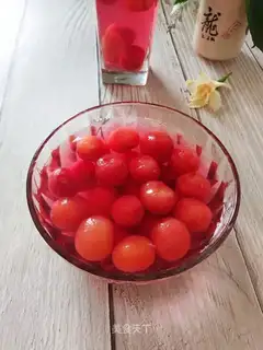 Sugar cherries