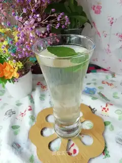 Honey mint tea