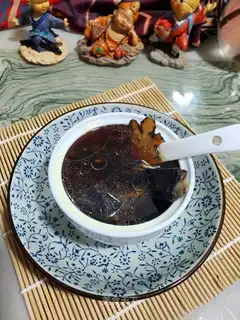 Red dates and chicken soup