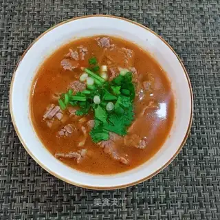 Tomato beef soup
