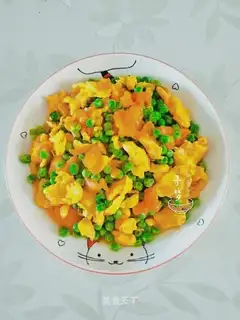 Peas and tomato fried eggs