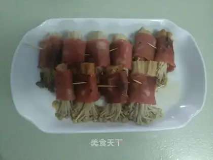 Bacon pins and mushrooms