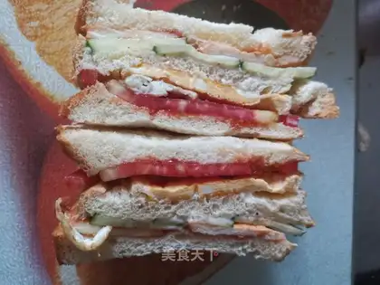 A chicken chest sandwich