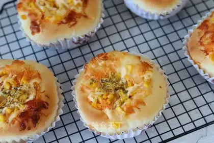 Corn pine bread