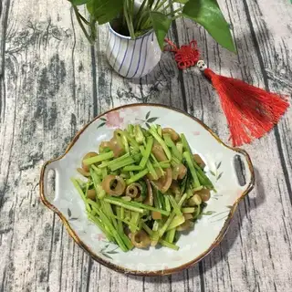 Piggy-skinned celery