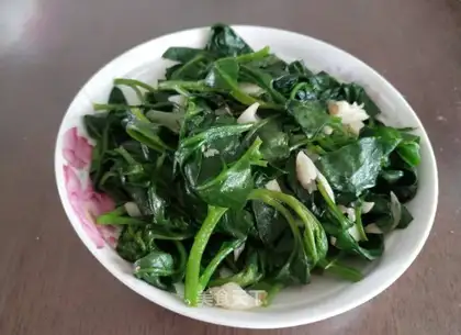 Garlic for the moon
