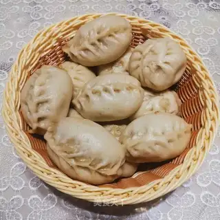 Bean-fruit buns