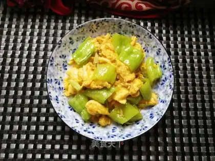 Chili fried goose eggs