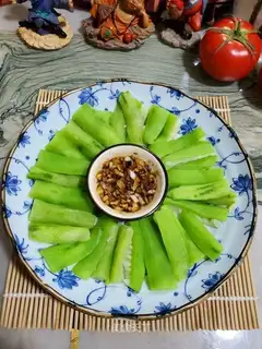 White silk melon