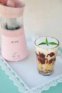 Dirty milk tea