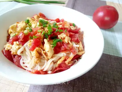 Tomato egg noodles