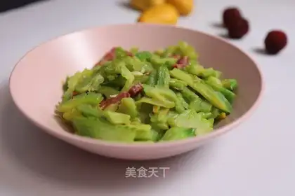 Ham and bitter melon
