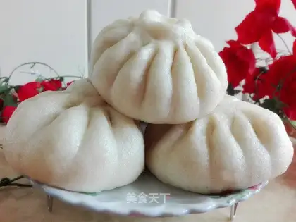 Sour pork buns