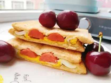 Sausage sandwich
