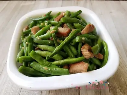 Pork chops for four season beans