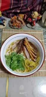 Roasted duck curry noodles