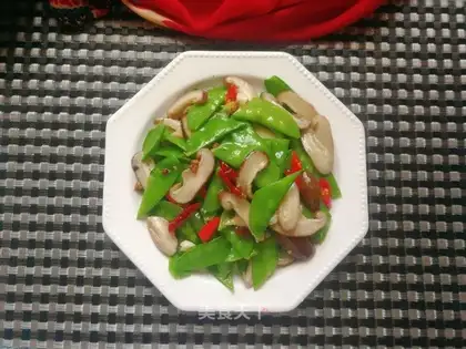 Dutch beans fried mushrooms
