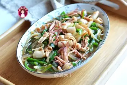 Onion pepper fried rabbit