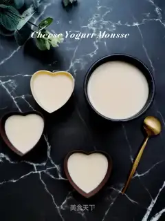 Cheese yogurt mousse
