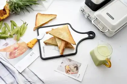 Pineapple sandwich