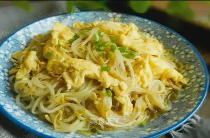 Bean sprouts