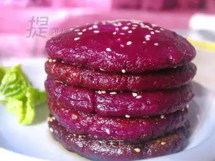 Purple sweet potato glutinous rice bean paste cake