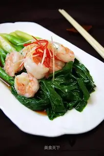Stewed shrimp with cabbage