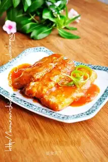 Hairfish in tomato sauce