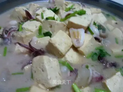 Stewed tofu with pen tube