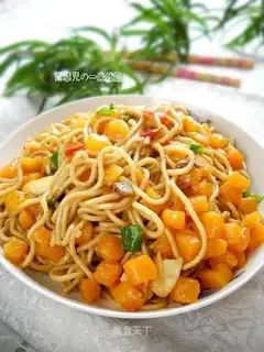 Garlic sweet potato braised noodles