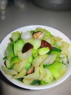 stir-fried green mushrooms