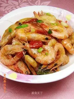 Dry stir-fried shrimp