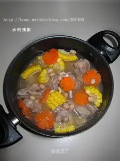 Stewed ribs with carrot and peanut
