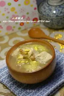 Chinese cabbage and tofu soup
