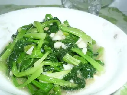 Garlic spinach