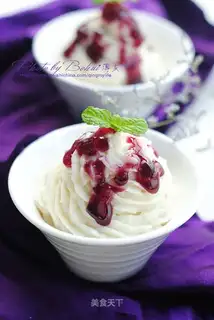 Blueberry and yam paste