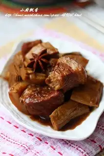 Braised pork with dried bamboo shoots