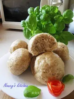 Healthy whole wheat brown sugar steamed bread