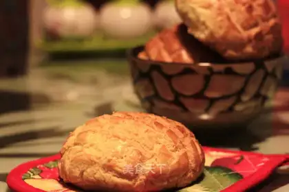 pineapple bun
