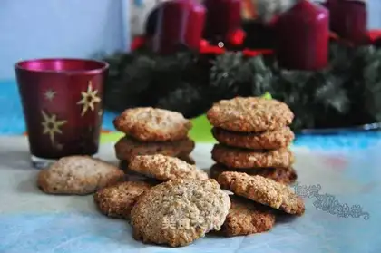 oatmeal hazelnut cookies