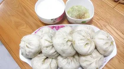 Kidney beans and pork steamed buns