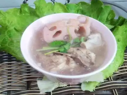 Lotus root and pork ribs soup