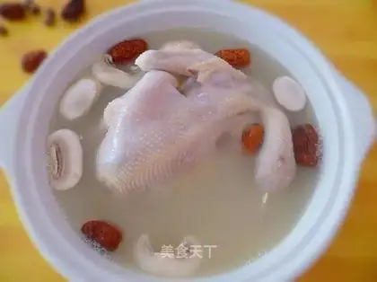 nourishing lotus seeds and red dates chicken soup