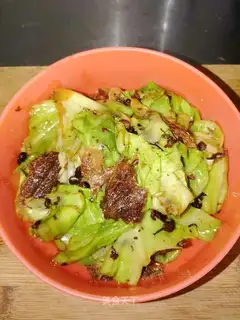 The beanfish is full of cabbage
